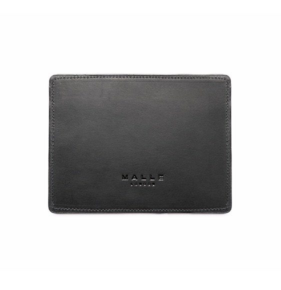 malle_ltd_edn_passport_wallet_1