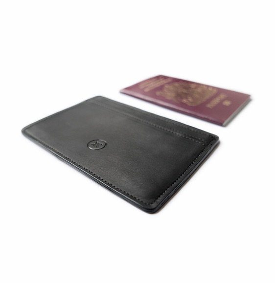 malle_ltd_edn_passport_wallet_7