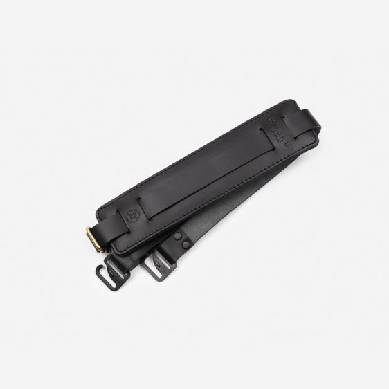 Malle Escape Case Black 3.jpg