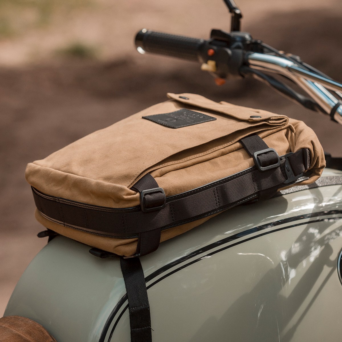 Canvas tank bag