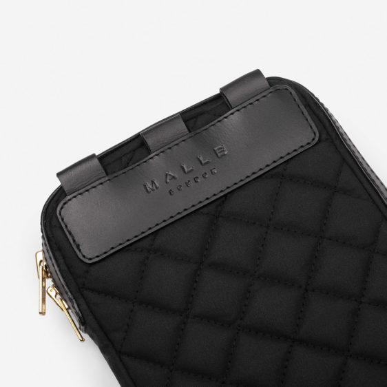 Malle Dash Pouch Black 2.jpg