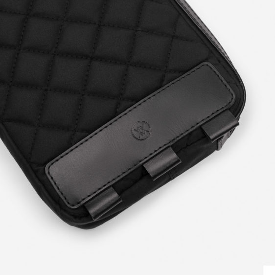 Malle Dash Pouch Black 3.jpg