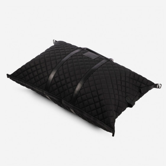 Malle Escape Duffel Black 5.jpg